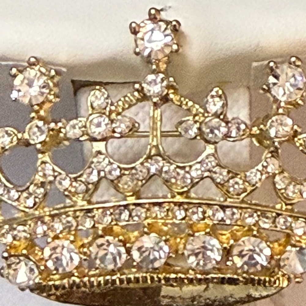 Elegant Gold Crown Brooch with Crystals